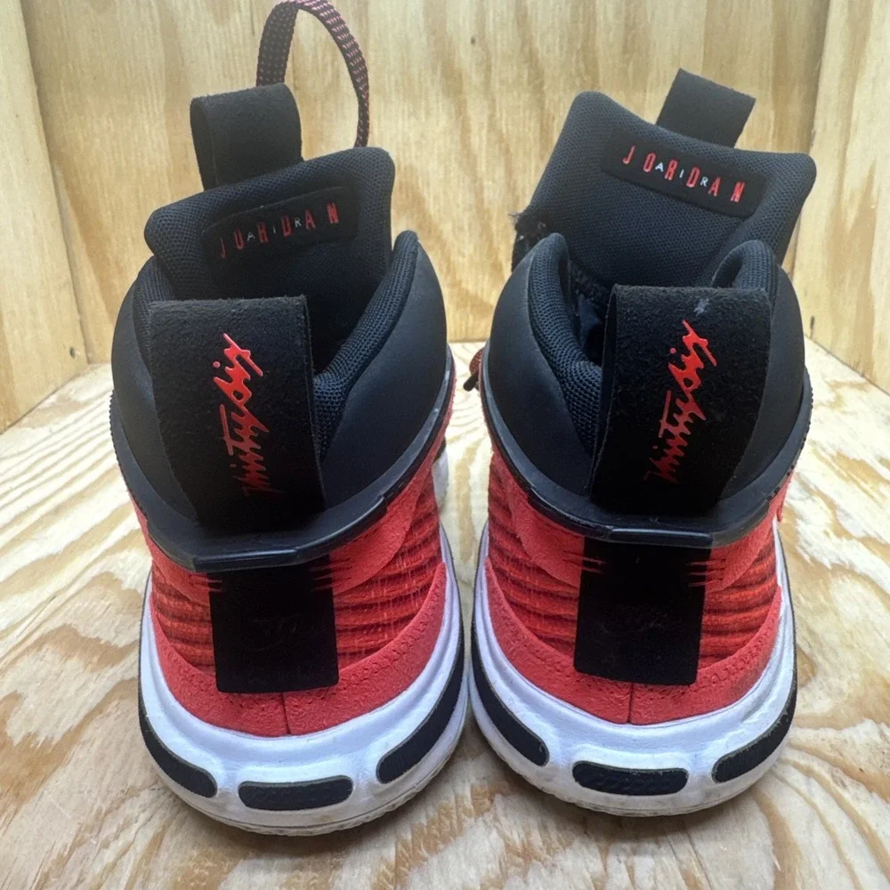 Nike pre owned